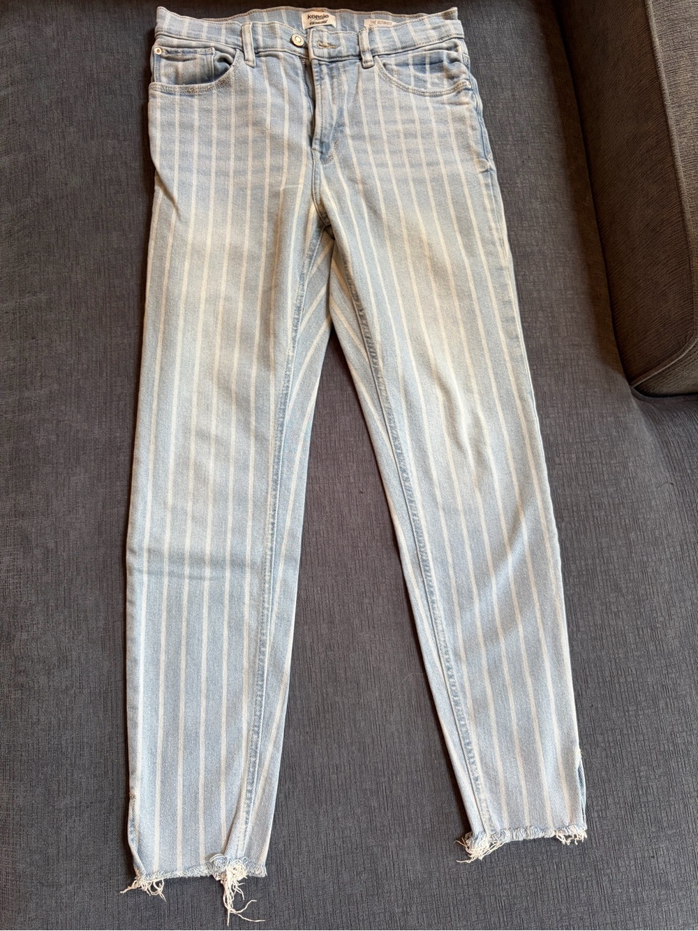 Kensie Light Blue & White Striped Skinny Jeans